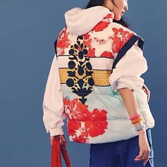 FP Movement by Free People Red and White Floral Bubble Puffer Vest Women Medium - Picture 1 of 10